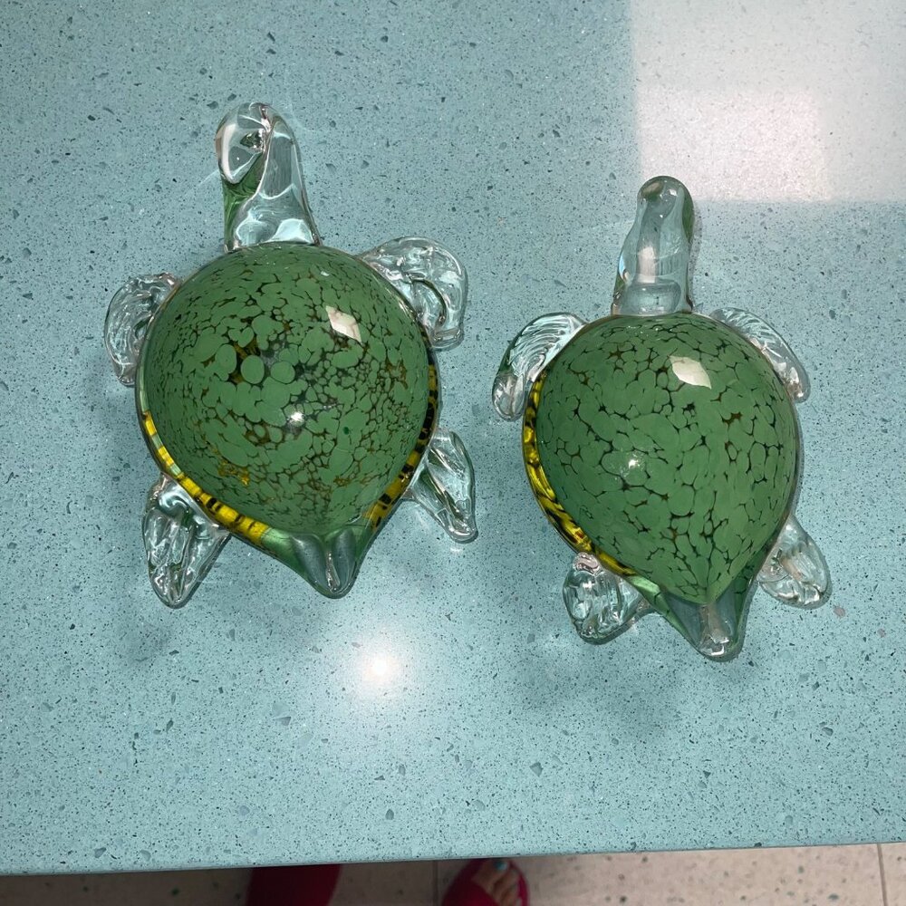 Gorgeous Designs Turtles Green Set of 2 Art Glass Heavy Solid Decor